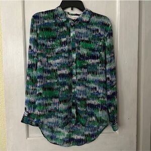 Two by Vince Camuto Artsy Boho Lightweight Long Sleeve Button Down Top